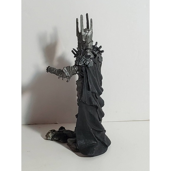 The Lord Of The Rings NLP Gollum Smeagol with rock and Sauron Figures 2003 - Picture 5 of 12